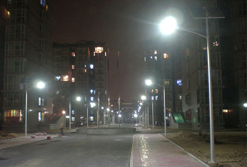 solar-powered-street-light